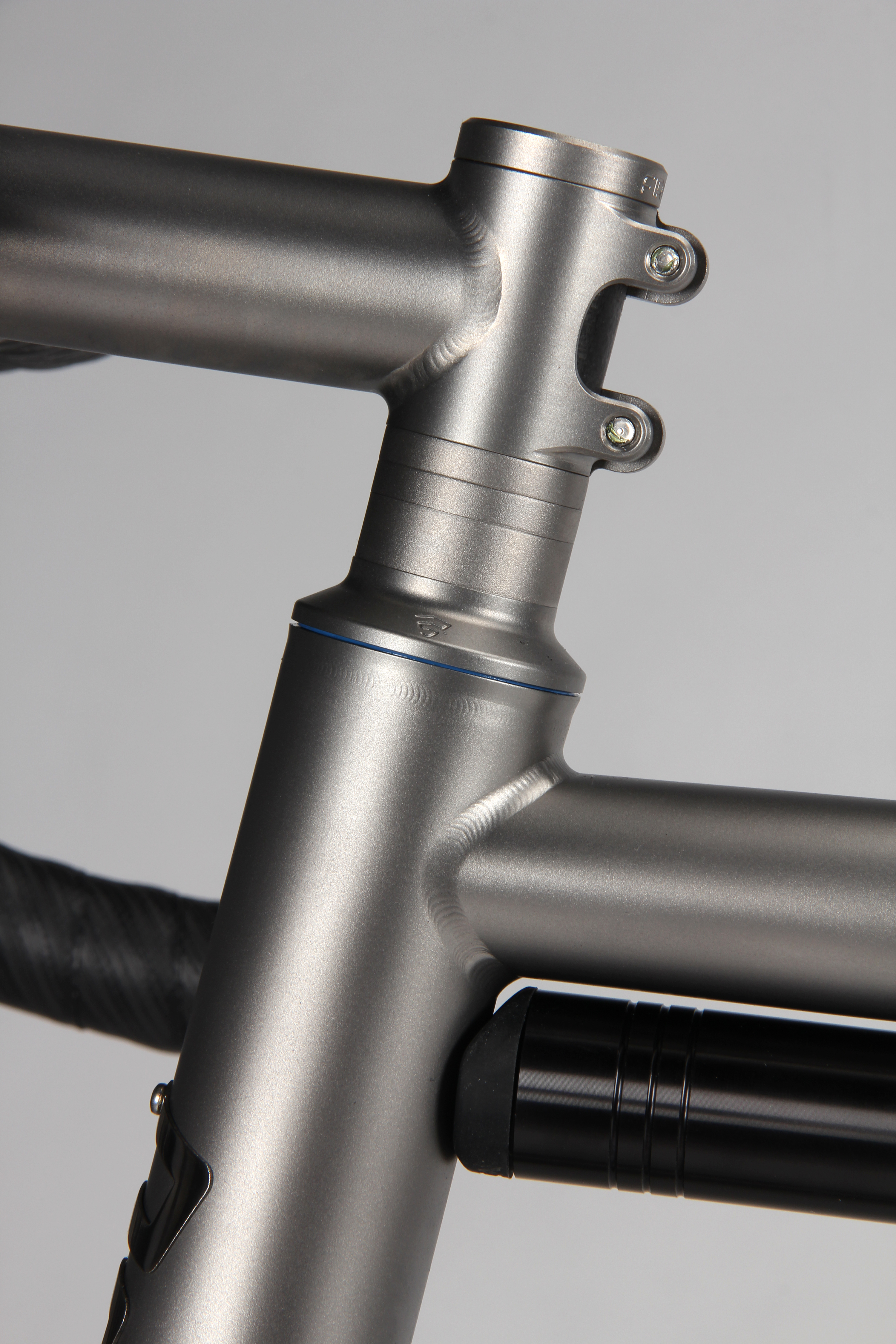 Head tube detail